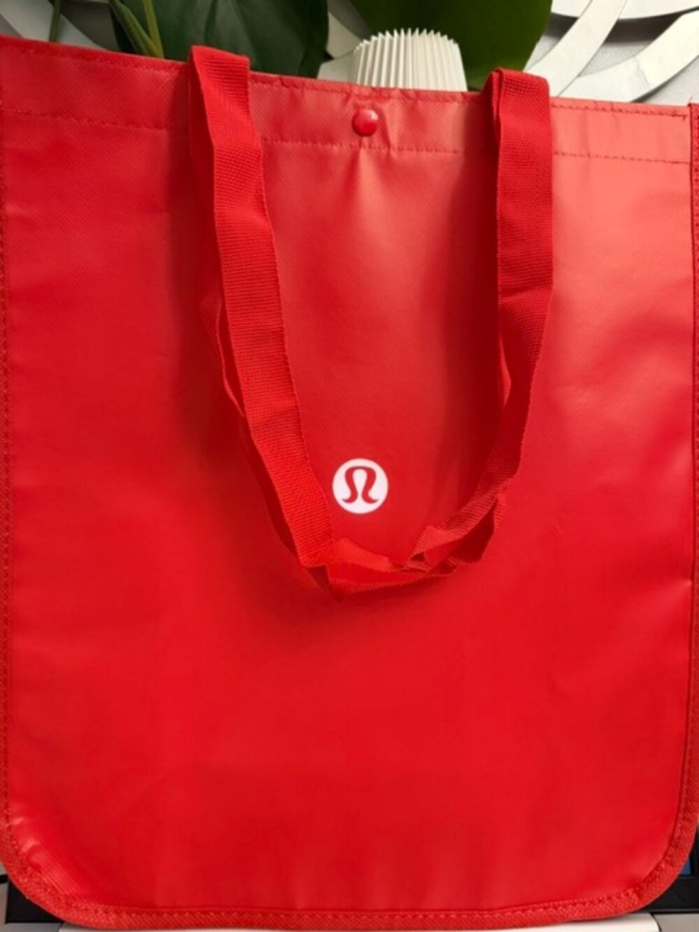 Lululemon New Large RED BAG reusable tote eco-friendly yoga, casual, gym, grocer